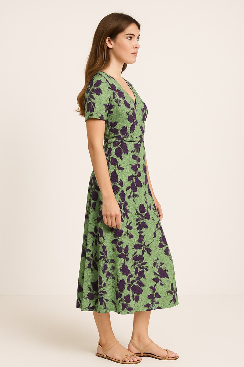 Bloemenwikkeljurk met ademend comfort en elegantie – Florentia