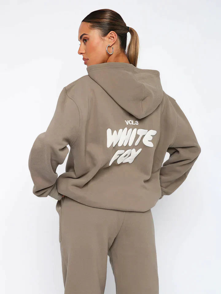 Getailleerd dames trainingspak met hoodie – Lianne