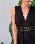 Kant midi zomerjurk met V-hals – Elena