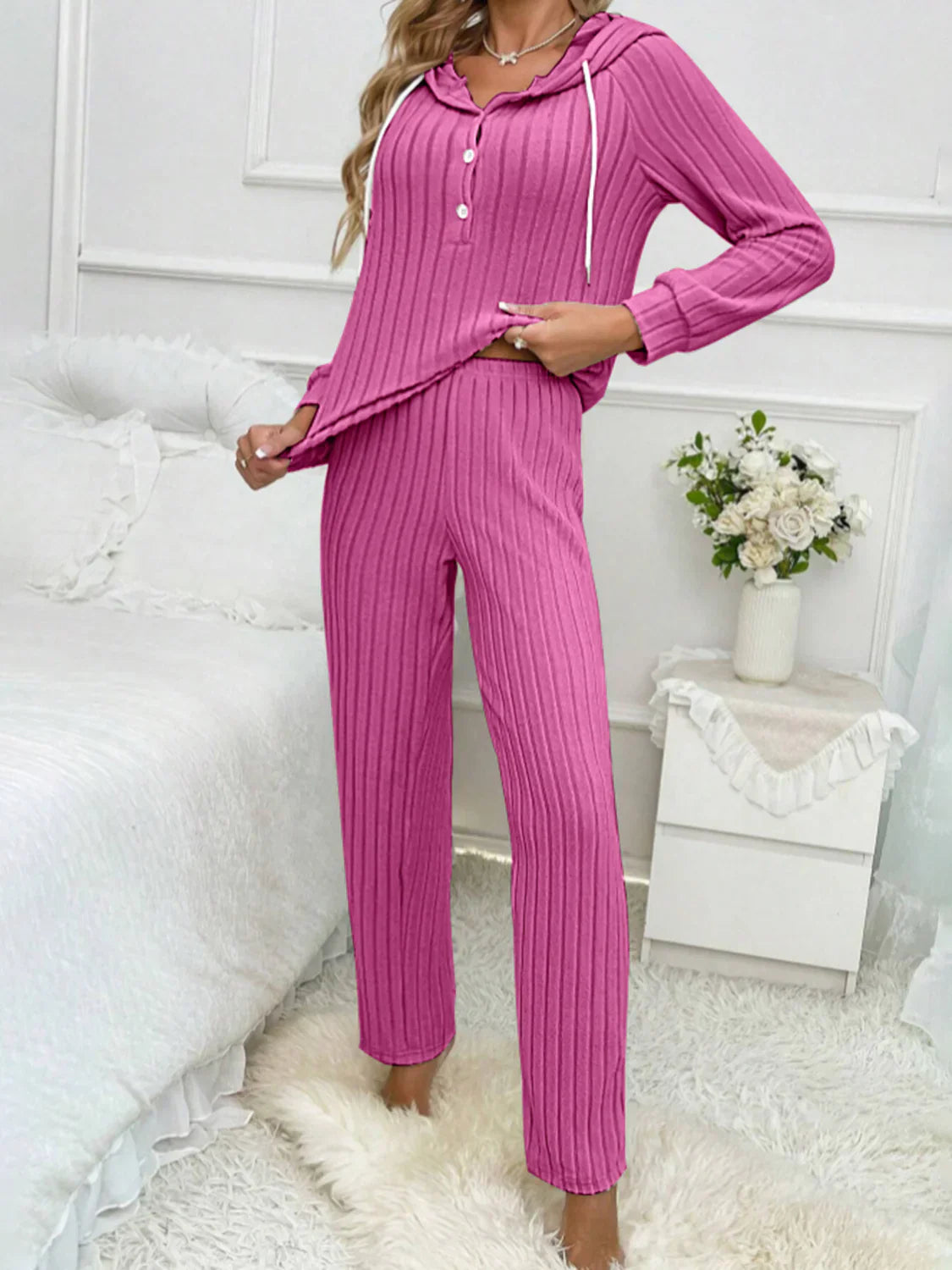 Top met capuchon en geribde broek met trekkoord – Demi