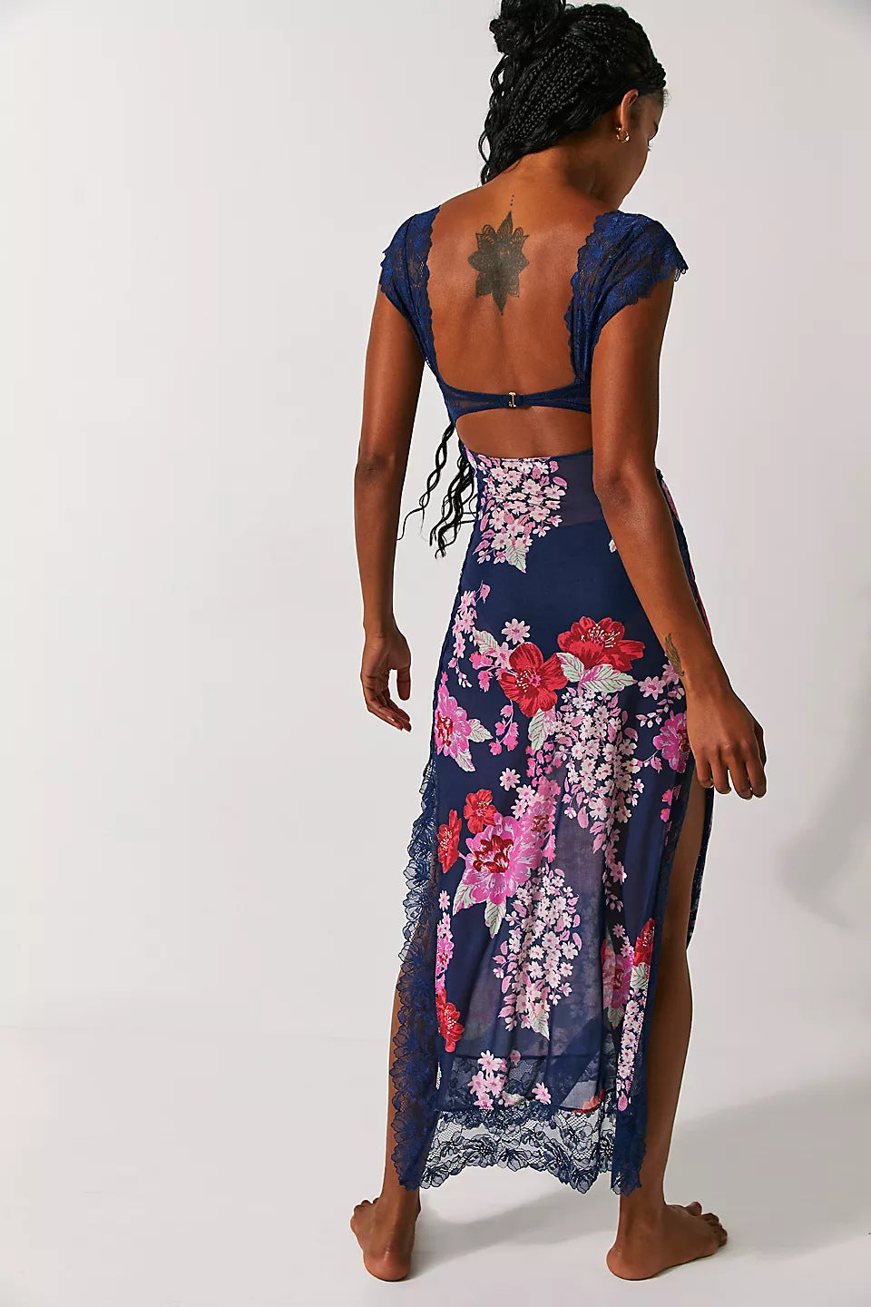 Maxi jurk met bloemenprint en open rug – Selena