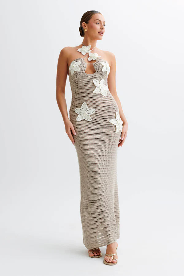 Gehaakte maxi jurk met open rug en bloemen dames – Solara