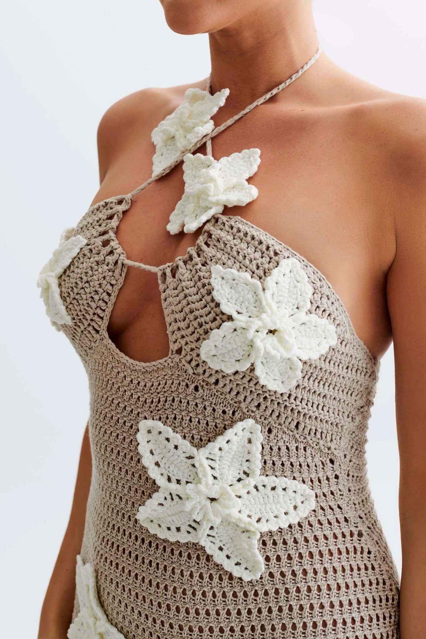 Gehaakte maxi jurk met open rug en bloemen dames – Solara