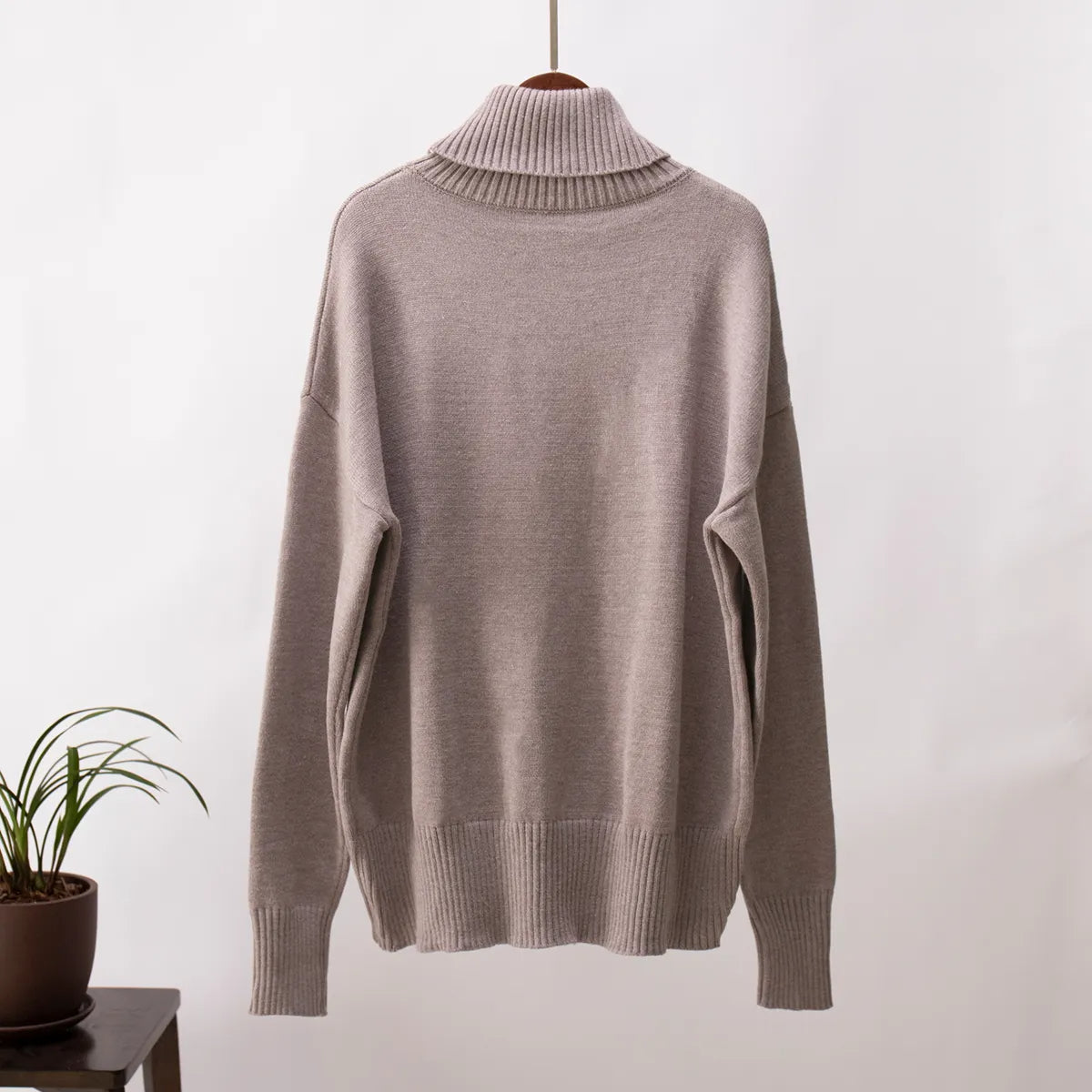 Warme wol coltrui met elegante pasvorm – Mila