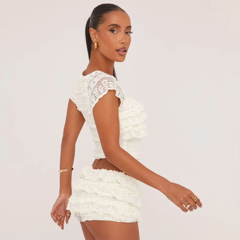 Kanten co-ord set met ruches en short – Amelise