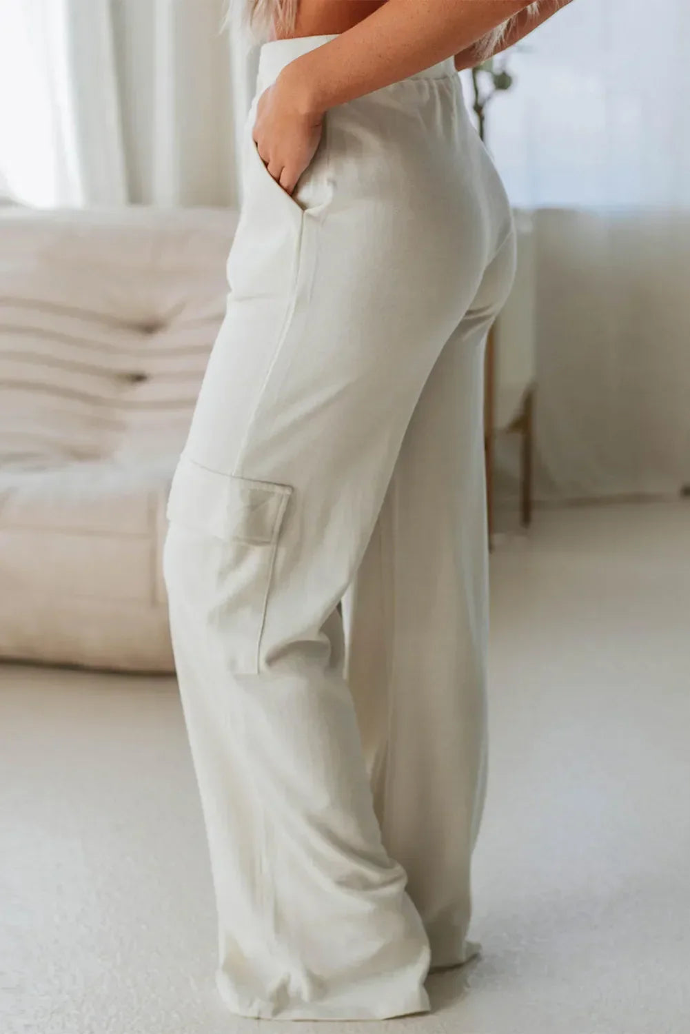 Comfortabele broek met koord en zakken – Nova