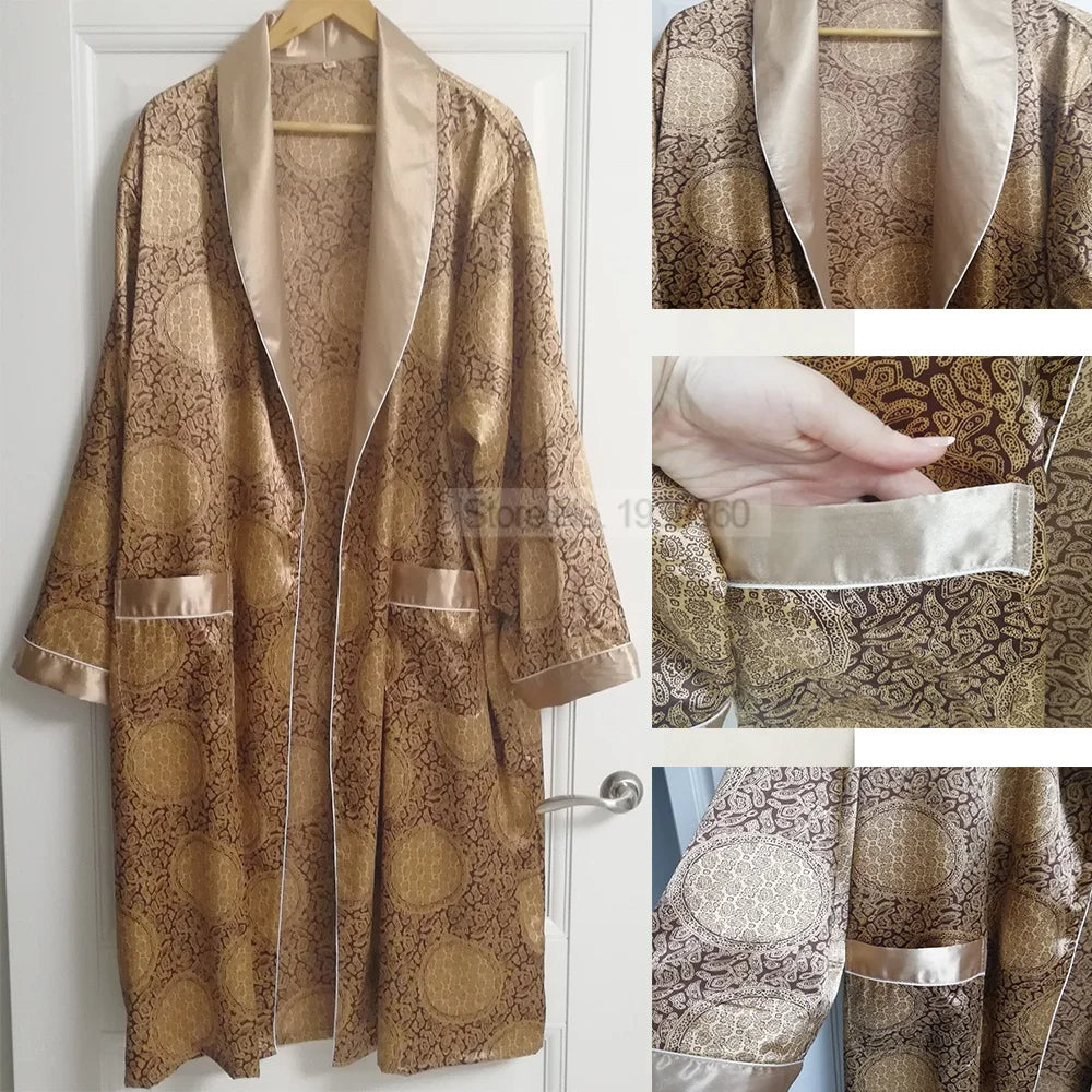 Luxe Satijnen Badjas met Gouden Print voor Ontspanning – Luca