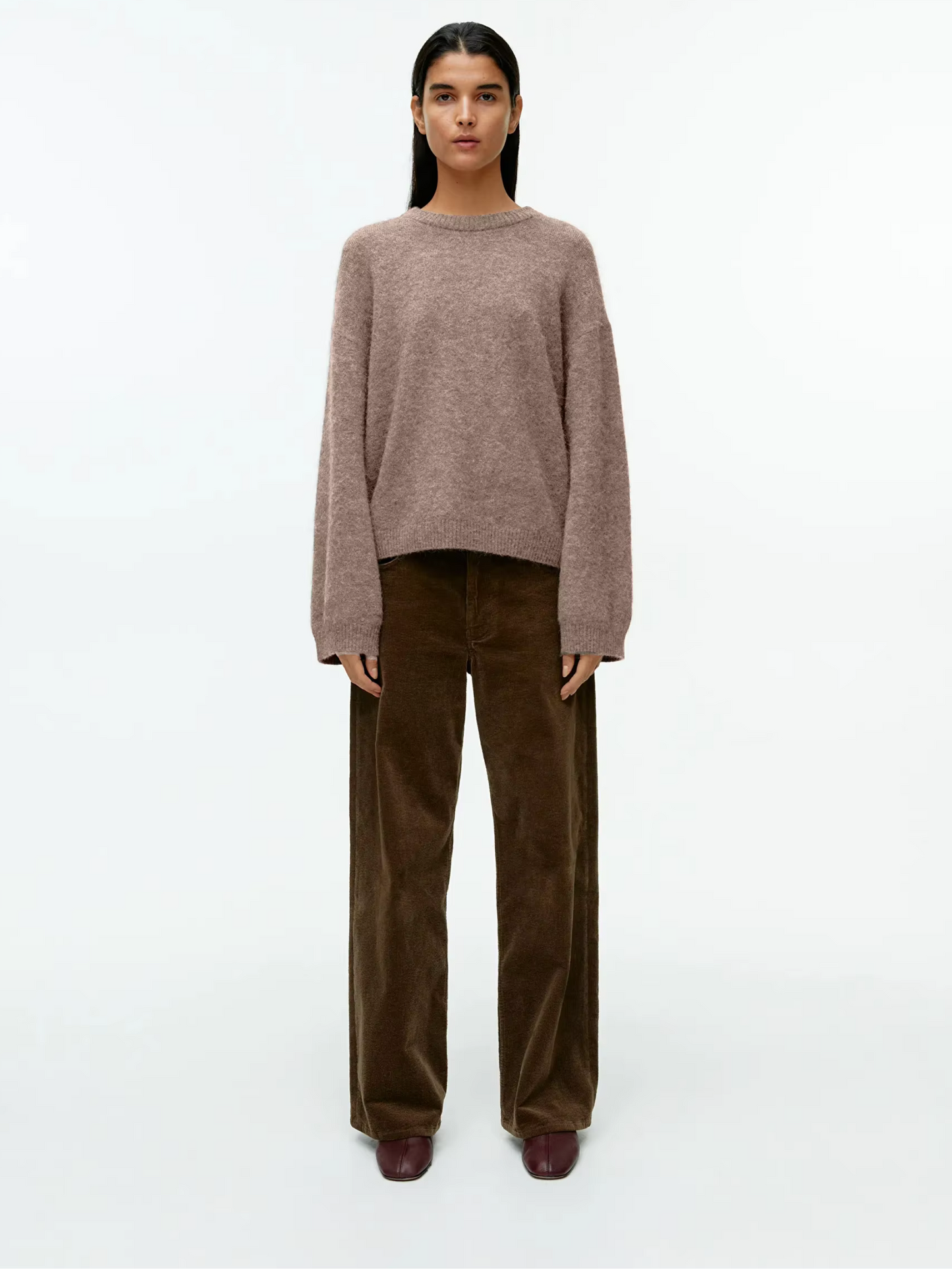 Zachte oversized trui met O-hals voor dames – Noa