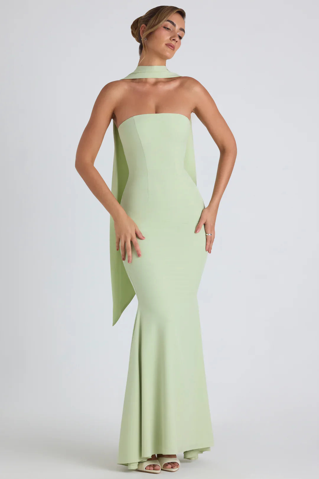 Bandeau avondjurk met sjaal en fishtail – Elina