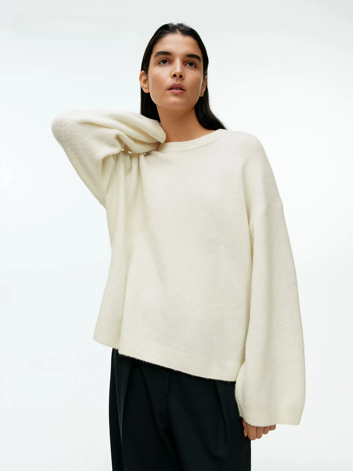 Zachte oversized trui met O-hals voor dames – Noa