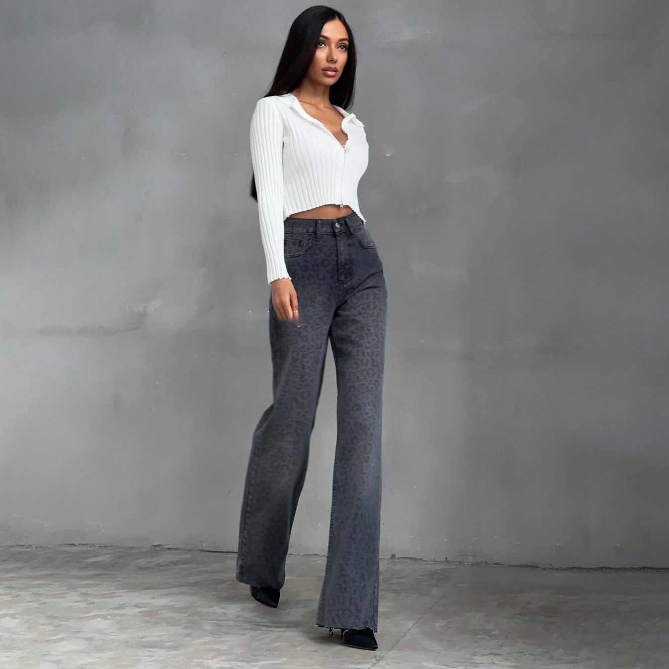 Trendy wijde pijpen jeans met leopardprint – Zoë