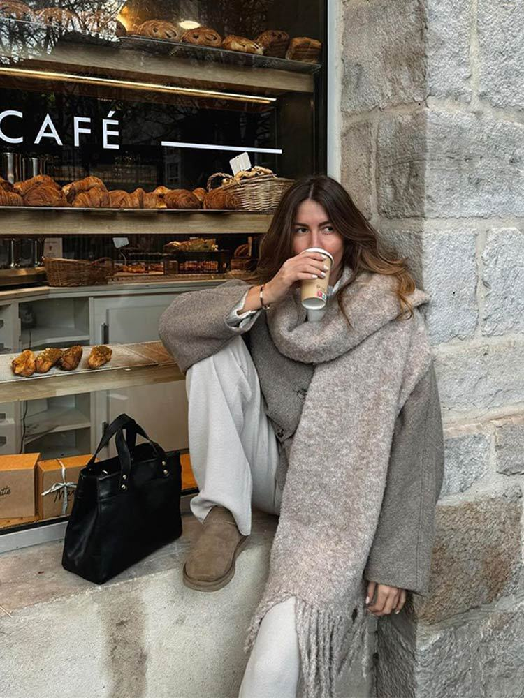 Oversized knoopjas met V-hals voor de herfst – Elise