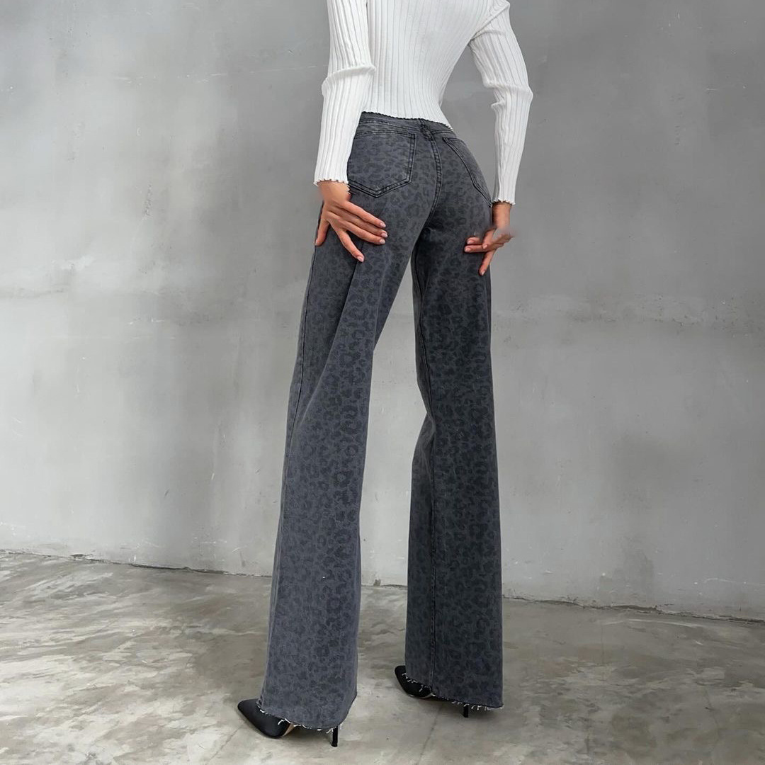 Trendy wijde pijpen jeans met leopardprint – Zoë