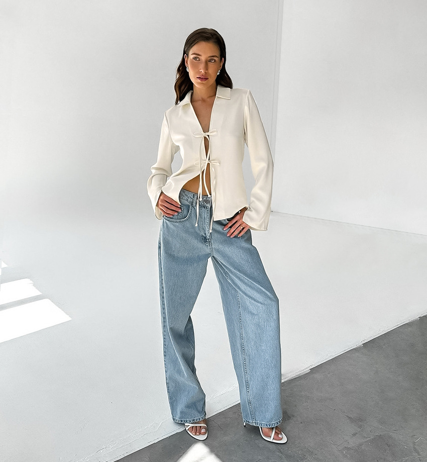 Satijnen Blouse met Strikdetail en Lange Mouwen – Sophie