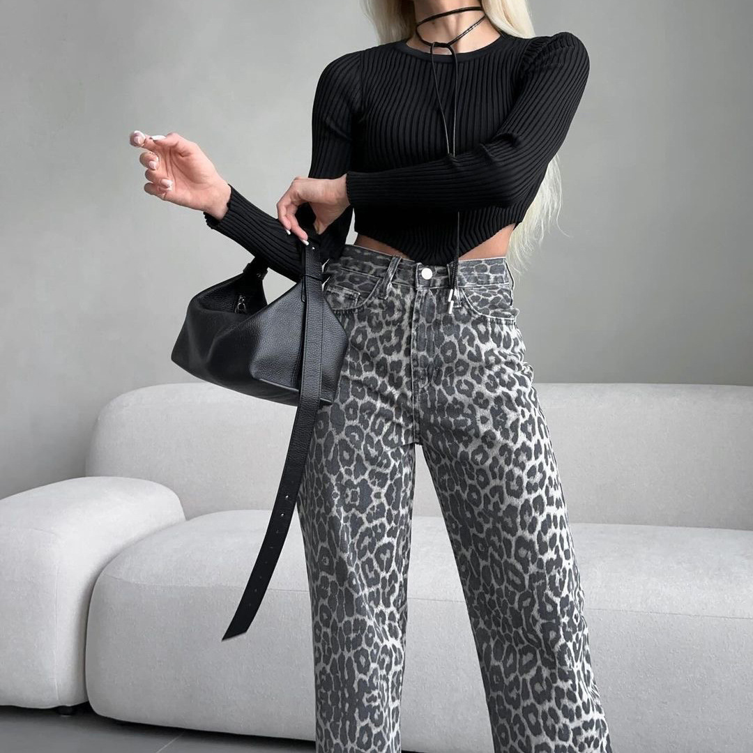 Trendy wijde pijpen jeans met leopardprint – Zoë
