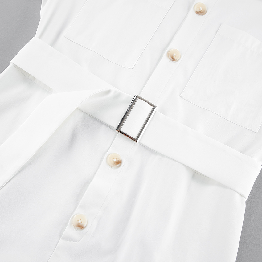 Witte shirtjurk romper met knopen en riem – Laura