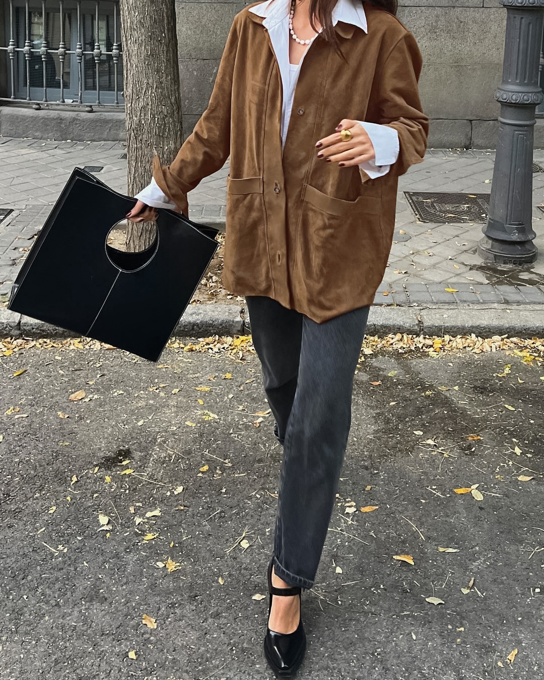 Oversized suède kraagjas met relaxte pasvorm – Mila