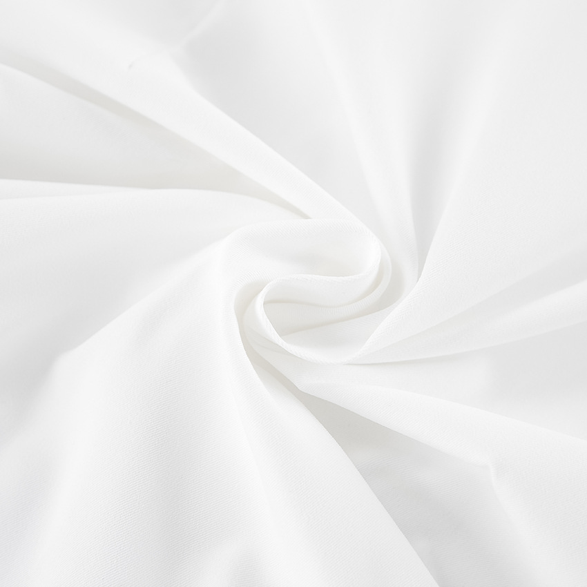 Witte shirtjurk romper met knopen en riem – Laura