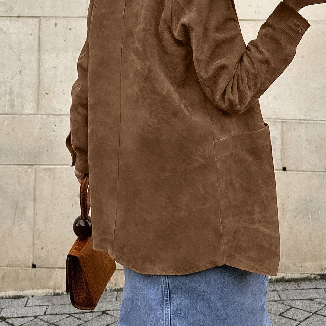 Oversized suède kraagjas met relaxte pasvorm – Mila