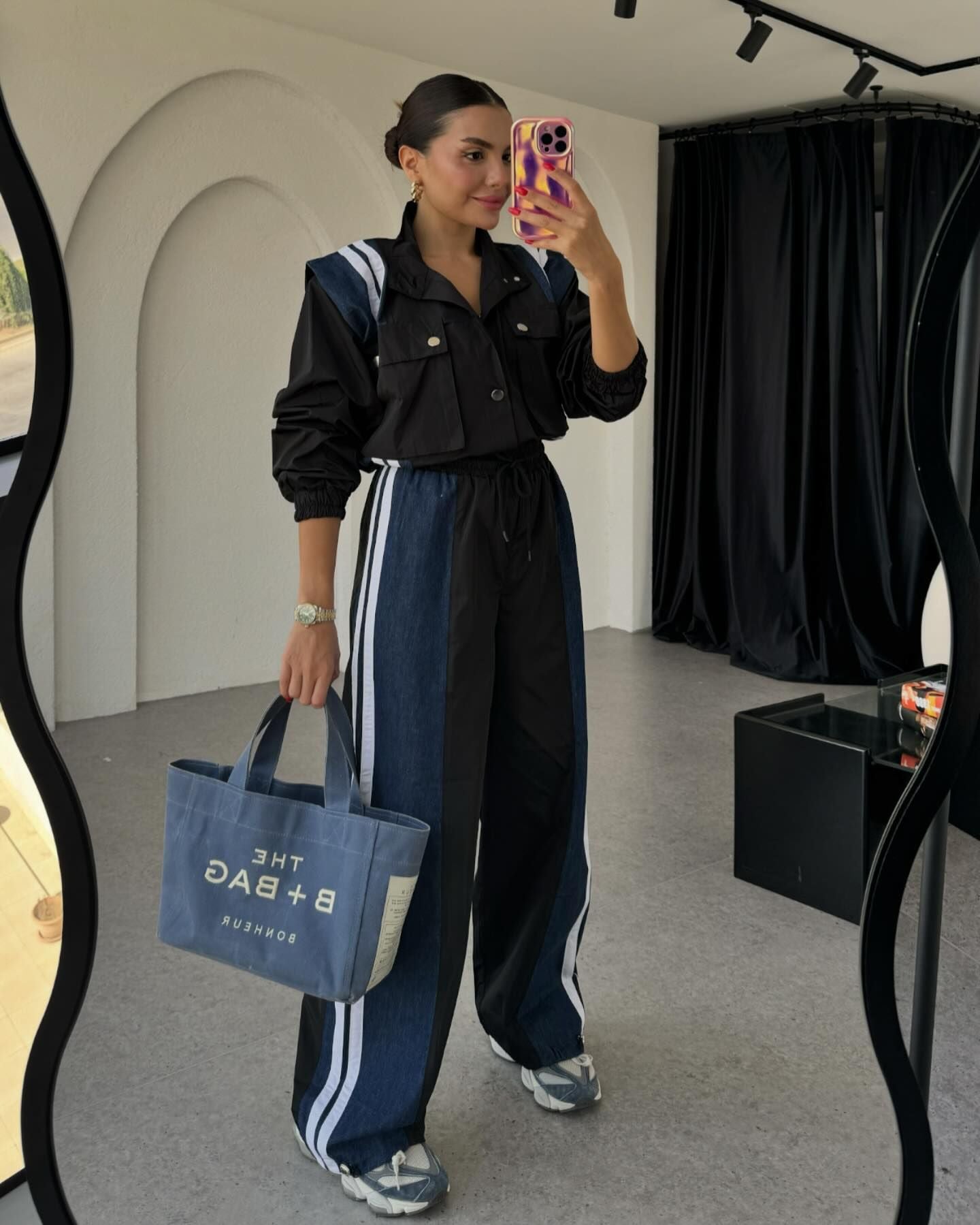 Elegante dames set met krachtige snit en flair – Auraya