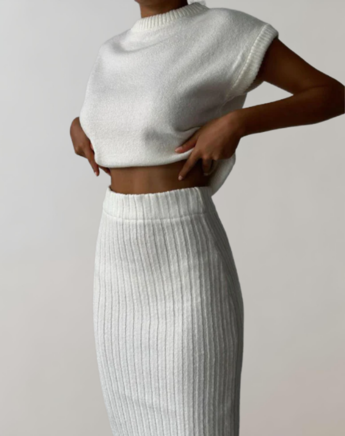 Gebreide Tweedelige Set met Cropped Top en Lange Rok – Livia