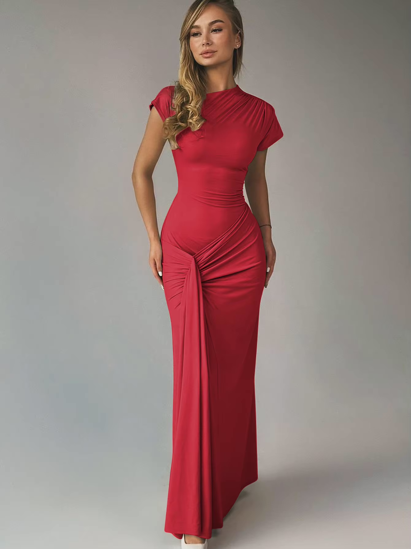 Maxi avondjurk met lace-up rug en elegante snit – Amoura