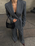 Grijze pinstripe blazer met revers voor dames – Lisanne