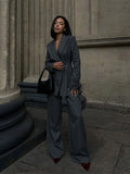 Grijze pinstripe blazer met revers voor dames – Lisanne