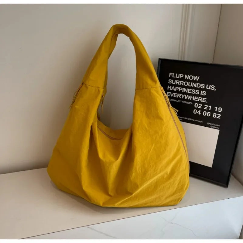 Lichtgewicht nylon tote bag voor dames – Tavina