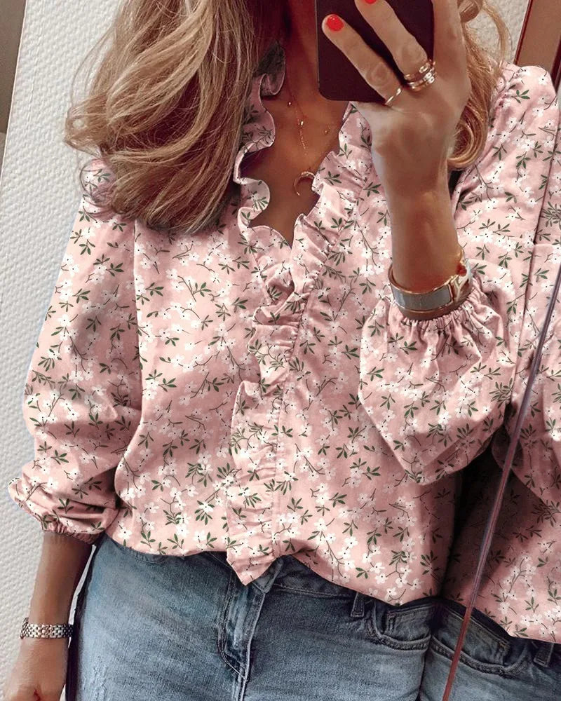 Speelse V-hals damesblouse met rimpeldetails – Lisanne