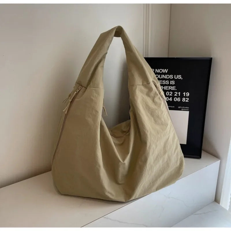 Lichtgewicht nylon tote bag voor dames – Tavina