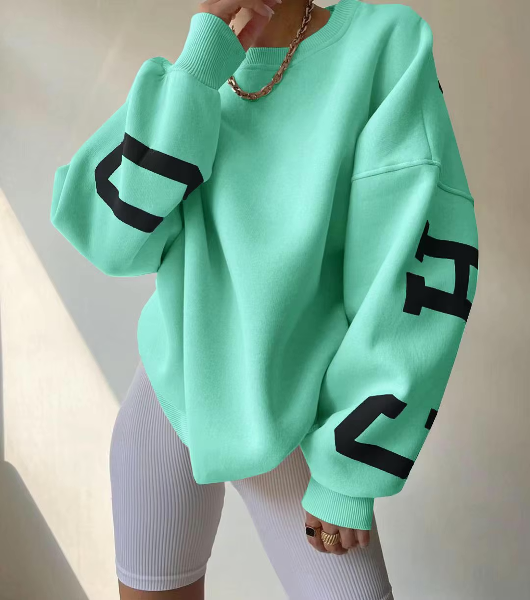 Oversized sweatshirt met varsity details en zachte stof – Maelyn