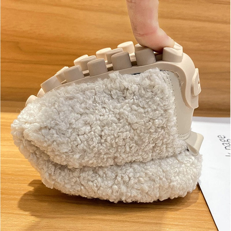 Warme Pluche Pantoffels voor Thuiscomfort – Comforta