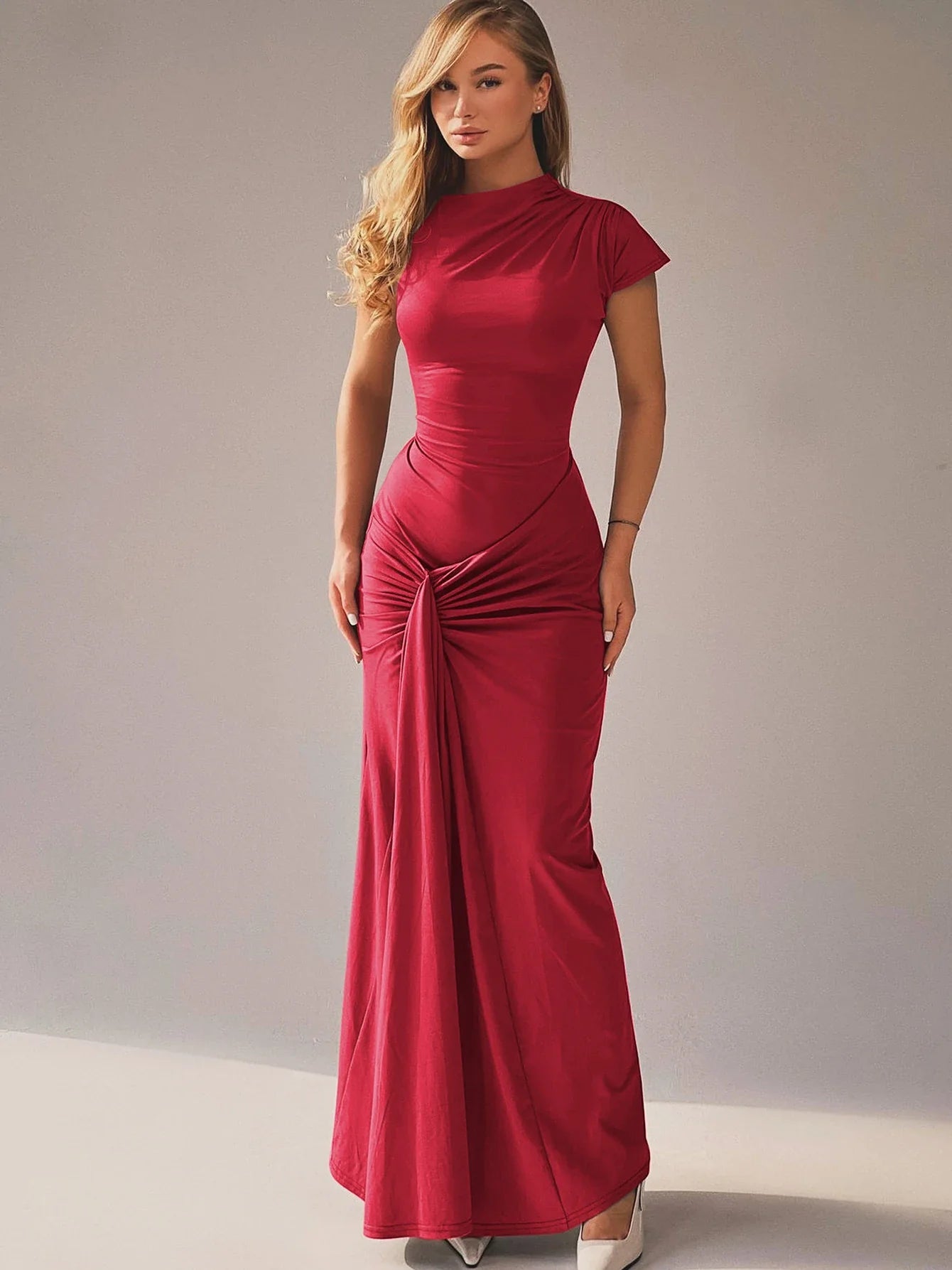 Maxi avondjurk met lace-up rug en elegante snit – Amoura
