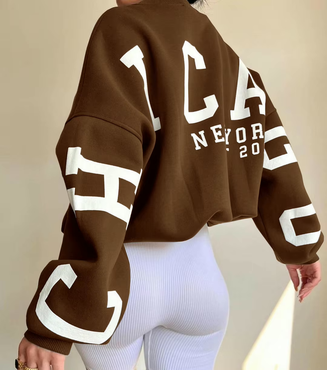 Oversized sweatshirt met varsity details en zachte stof – Maelyn