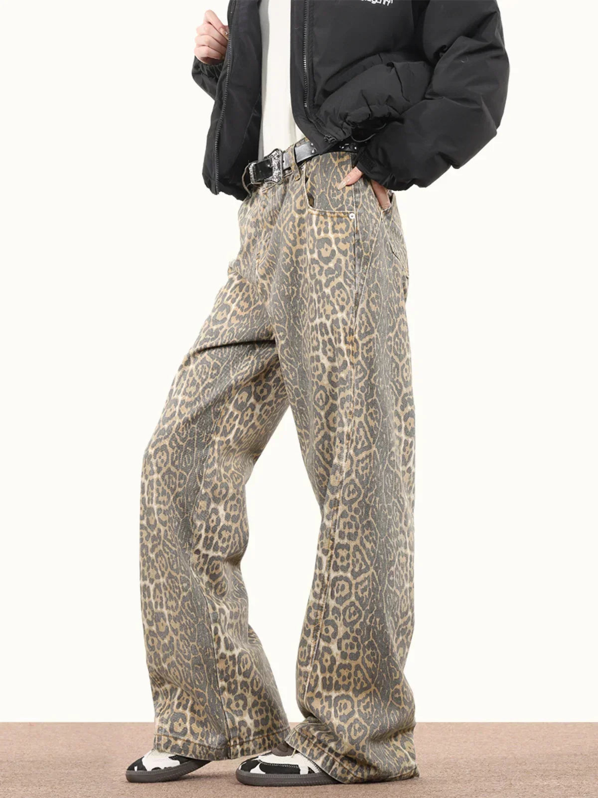 Trendy wijde jeans met luipaardprint voor dames – Selena