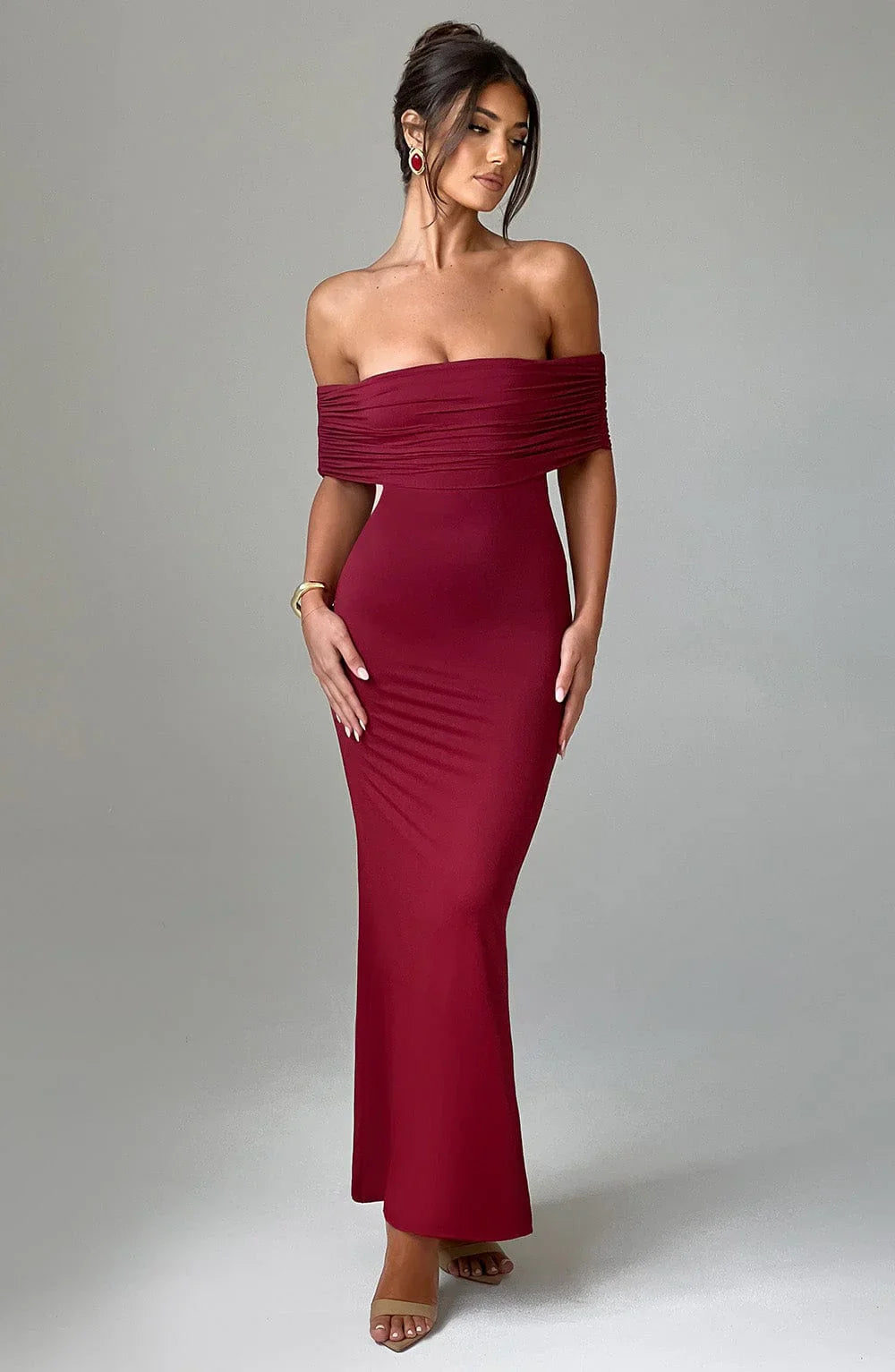 Maxi jurk off-shoulder met open rug – Noa