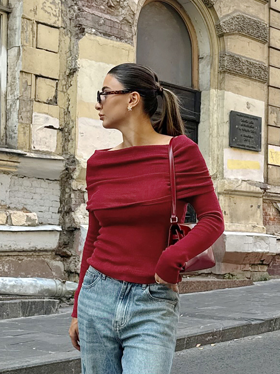 Rode Off-Shoulder Gebreide Top voor Dames – Sophie