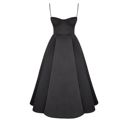 Satijnen midi jurk met tule en sweetheart hals – Isla