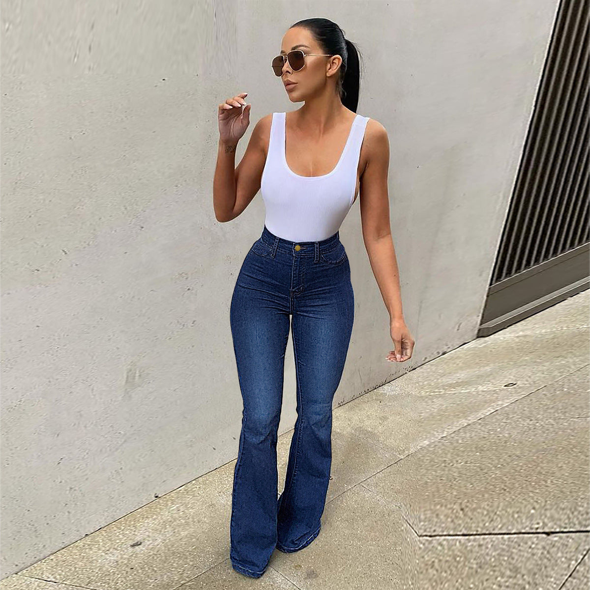 High-waist flared jeans met vintage wassing – Zoë