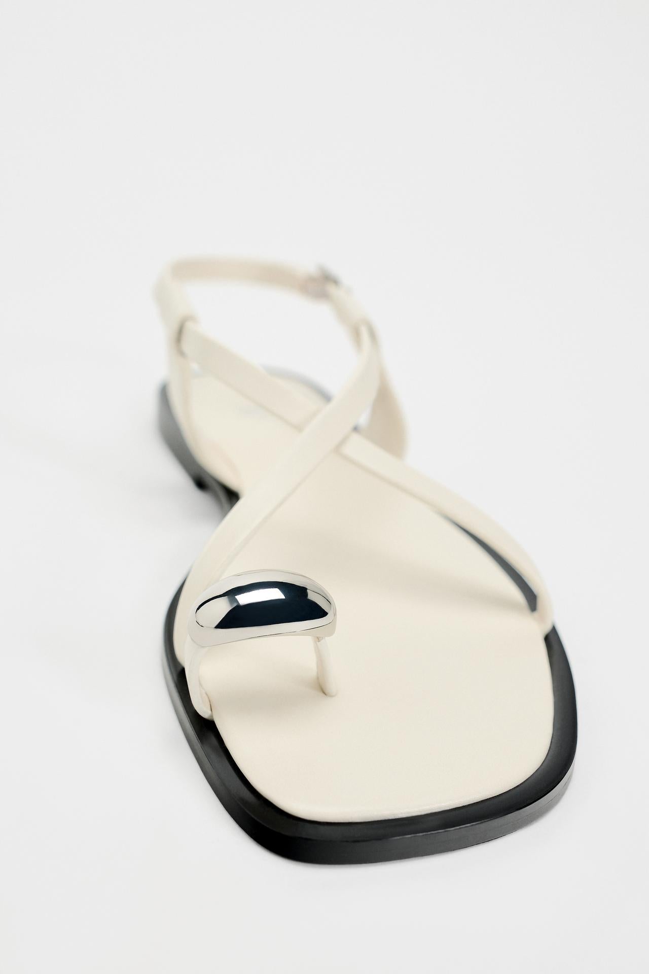 Minimalistische dames sandalen met metallic detail – Liora