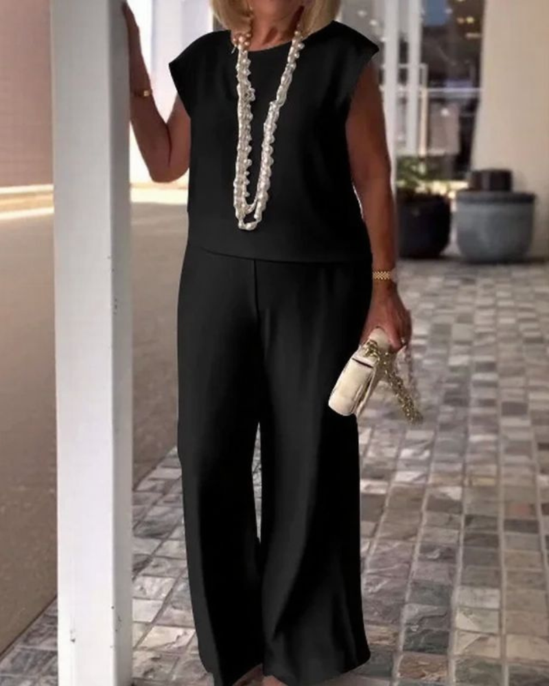 Tweedelige dames set met top en wijde broek – Liv