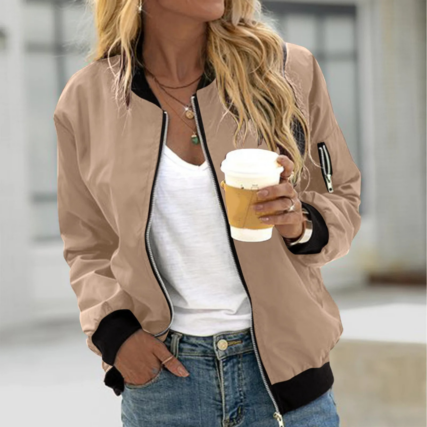 Trendy dames bomberjas met casual pasvorm – Femke