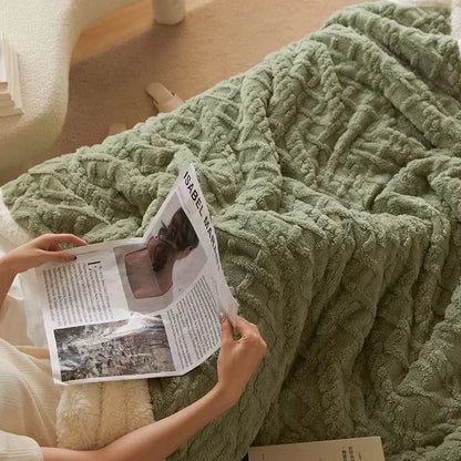 Warme en Zachte Winterdeken van Lamswol en Fleece voor Ultiem Comfort – SnuggleLux