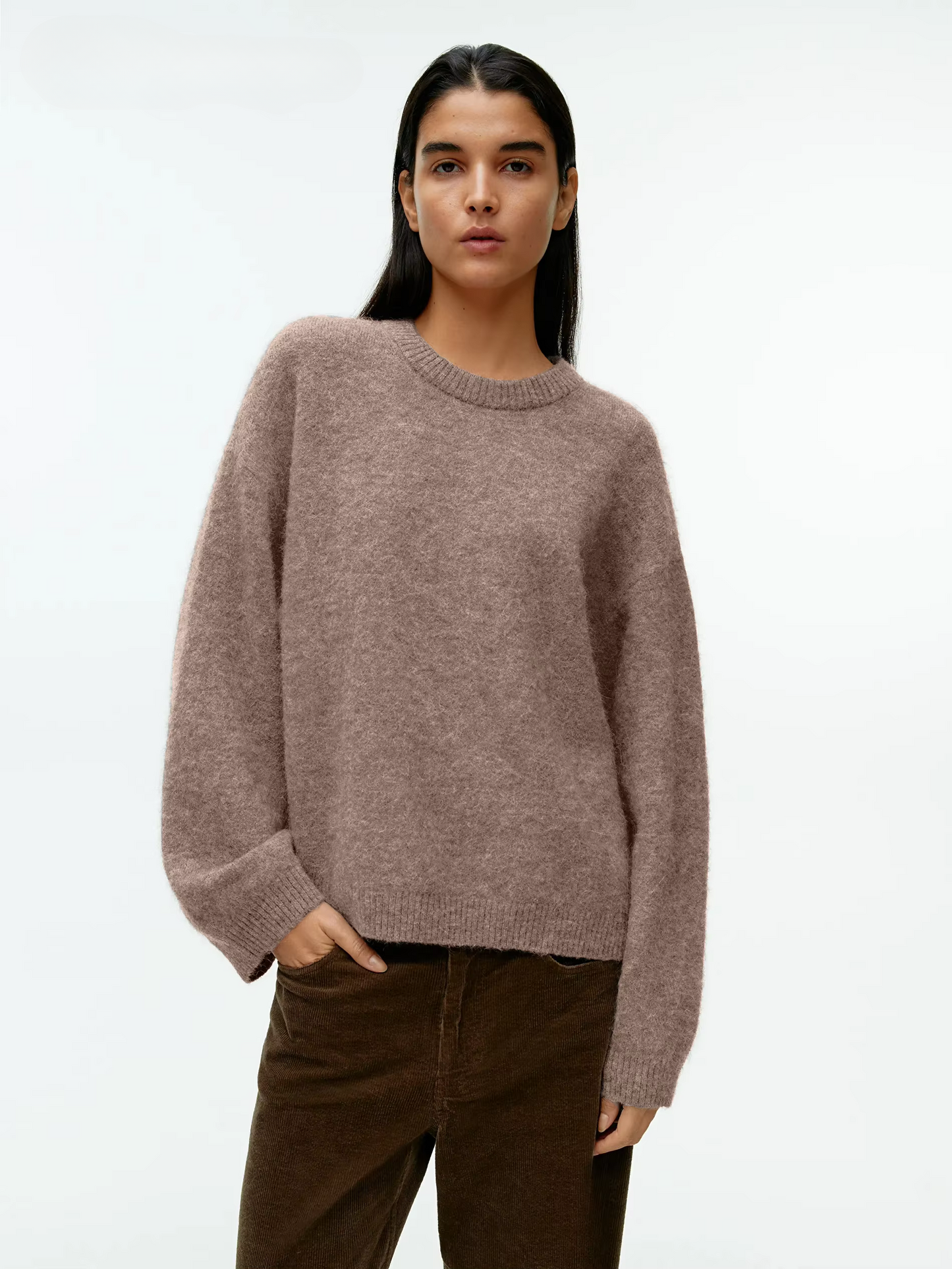 Zachte oversized trui met O-hals voor dames – Noa