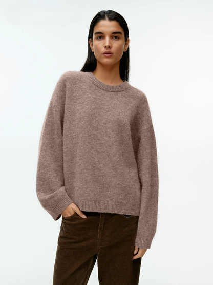 Zachte oversized trui met O-hals voor dames – Noa