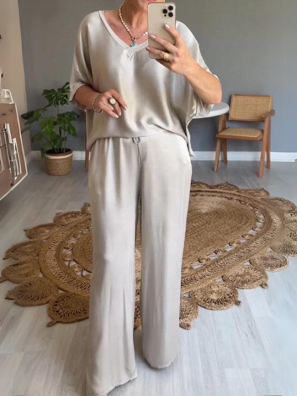 Satijnen dames pak V-hals elegant tweedelig – Eloria