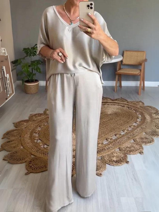 Satijnen dames pak V-hals elegant tweedelig – Eloria