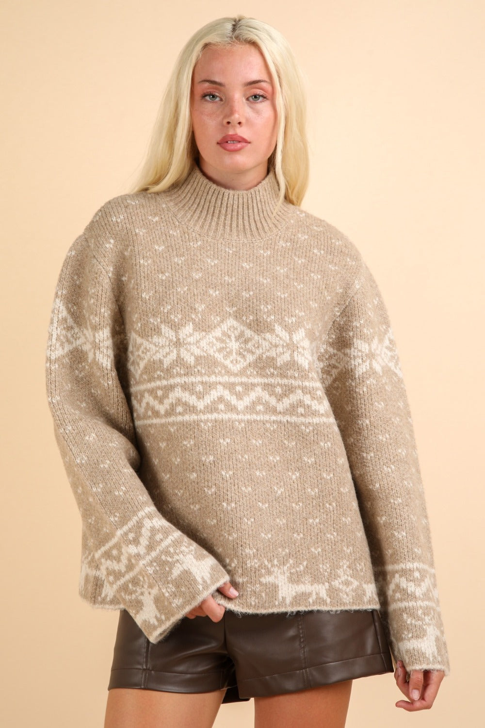 Beige kersttrui dames met feestelijk design – Sophie