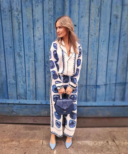 Blouse en broek set met Delfts blauwe print – Noor